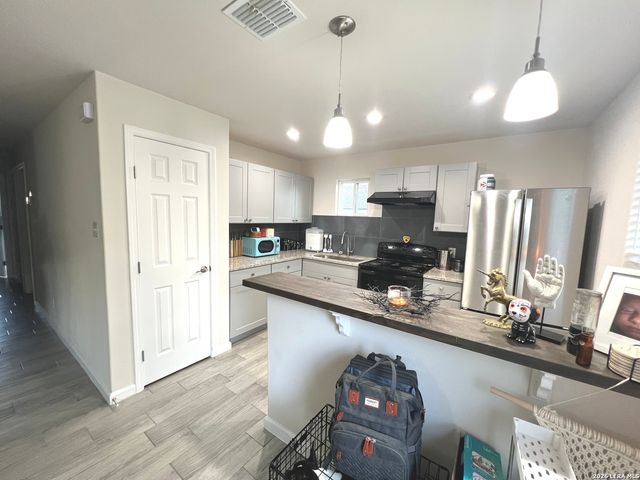 1755 Live Oak, Canyon Lake, TX 78133