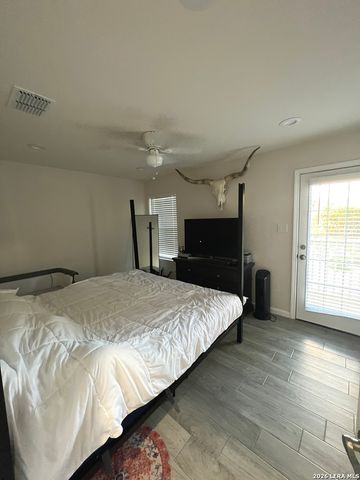 1755 Live Oak, Canyon Lake, TX 78133