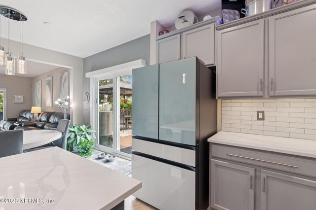 10284 OXFORD LAKES Drive, Jacksonville, FL 32257