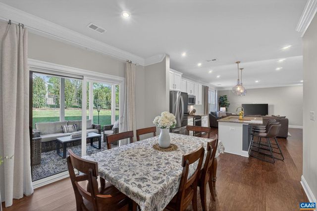 386 CLAIBOURNE RD, Crozet, VA 22932