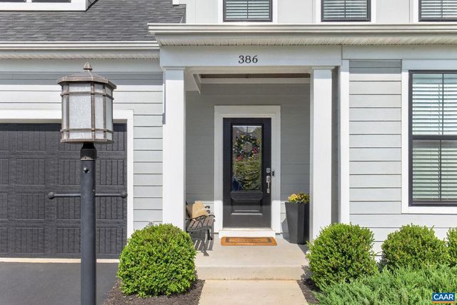 386 CLAIBOURNE RD, Crozet, VA 22932