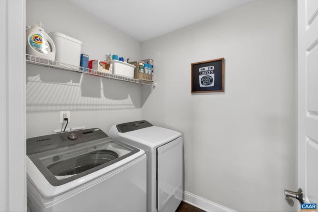 386 CLAIBOURNE RD, Crozet, VA 22932