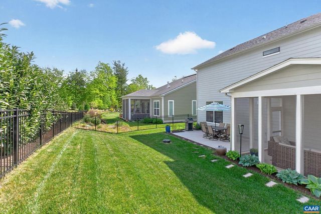 386 CLAIBOURNE RD, Crozet, VA 22932