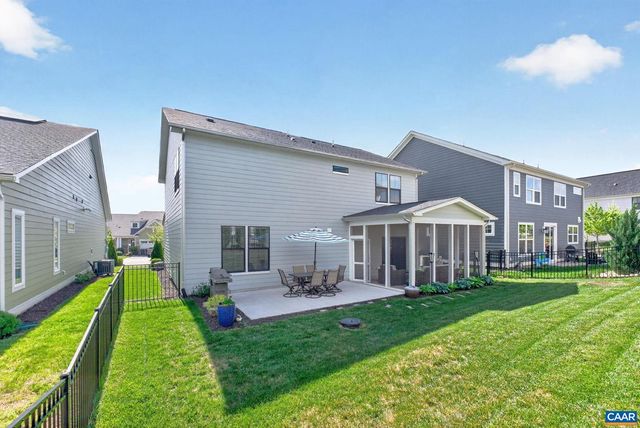 386 CLAIBOURNE RD, Crozet, VA 22932