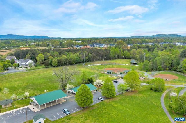 386 CLAIBOURNE RD, Crozet, VA 22932