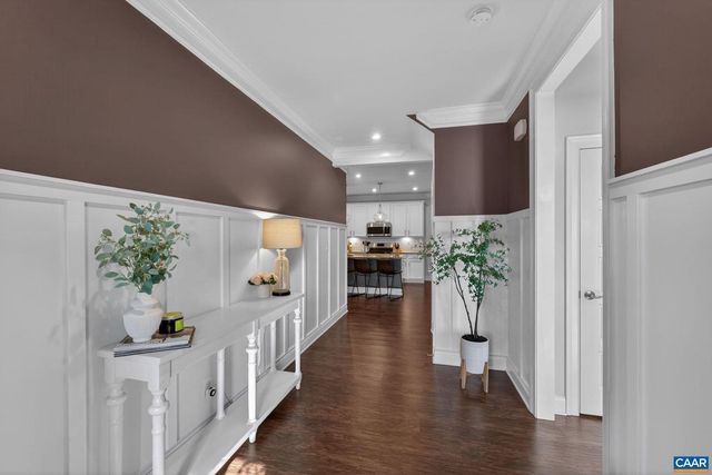 386 CLAIBOURNE RD, Crozet, VA 22932