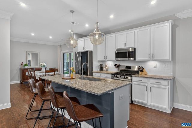 386 CLAIBOURNE RD, Crozet, VA 22932