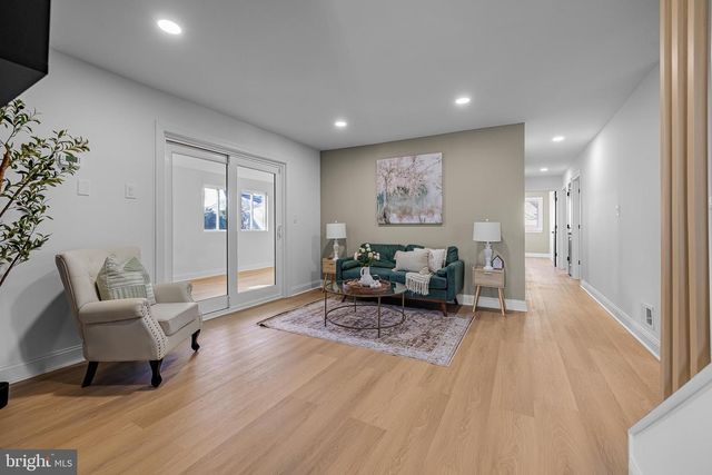 202 E 39TH ST, Wilmington, DE 19802