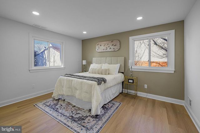 202 E 39TH ST, Wilmington, DE 19802