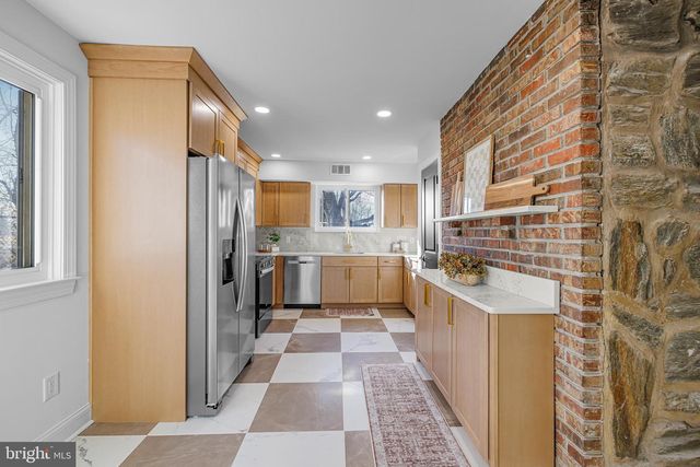 202 E 39TH ST, Wilmington, DE 19802