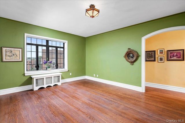 45 Pondfield Road W 4C, Bronxville, NY 10708