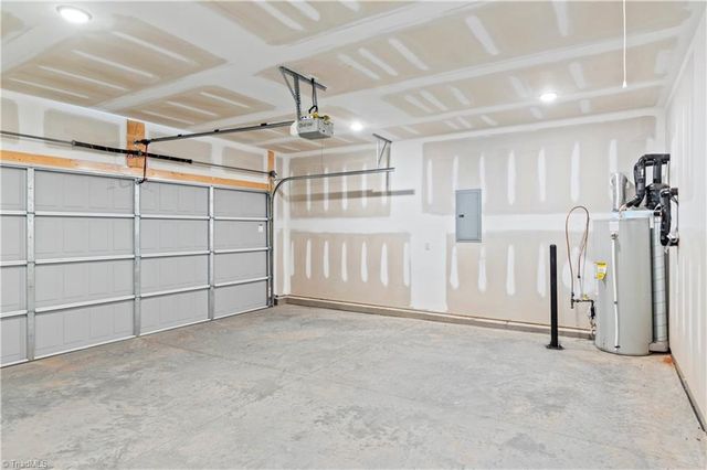 275 Waylon Court, Lexington, NC 27295