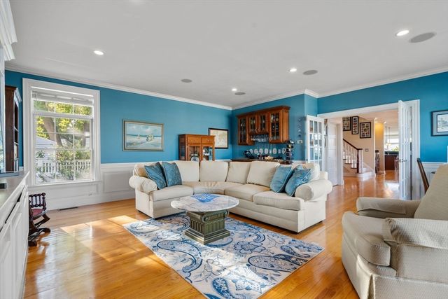 7 Swan Road, Quincy, MA 02169