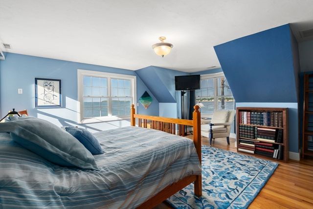 7 Swan Road, Quincy, MA 02169
