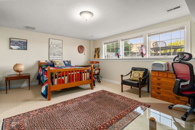 7 Swan Road, Quincy, MA 02169