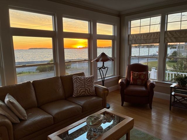 7 Swan Road, Quincy, MA 02169