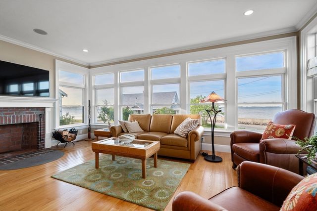 7 Swan Road, Quincy, MA 02169