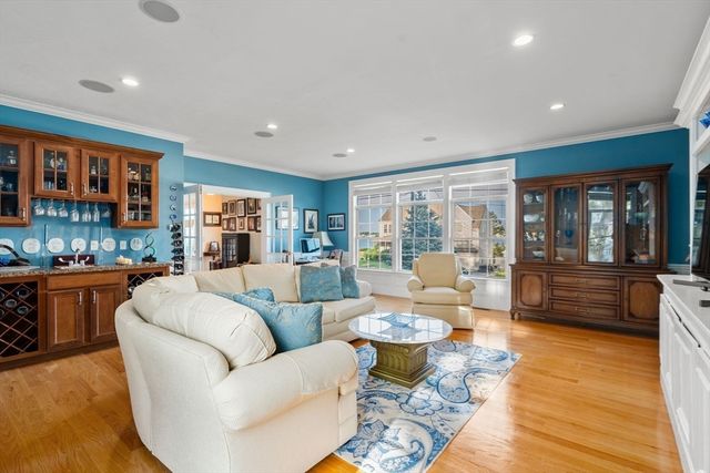 7 Swan Road, Quincy, MA 02169