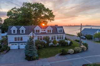 7 Swan Road, Quincy, MA 02169