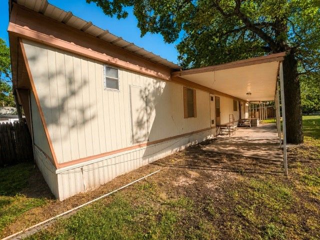 12109 Lunar Lane, Burleson, TX 76028