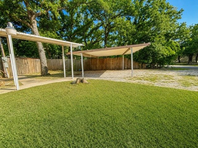 12109 Lunar Lane, Burleson, TX 76028