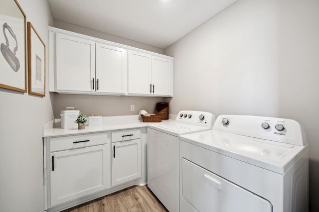 4991 Blake Way, Woodbury, MN 55129