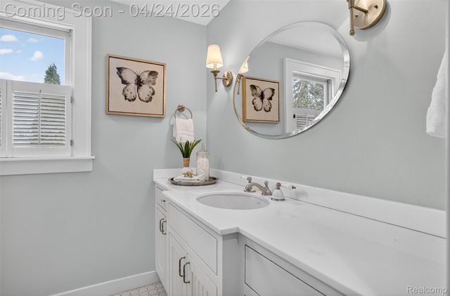 1236 Edgewood Road, Birmingham, MI 48009