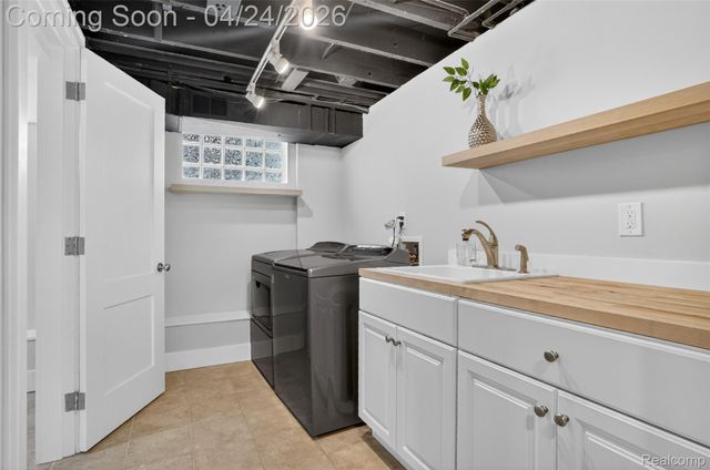 1236 Edgewood Road, Birmingham, MI 48009