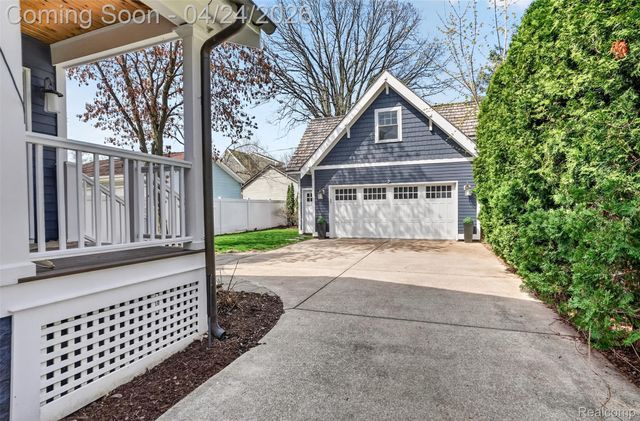 1236 Edgewood Road, Birmingham, MI 48009