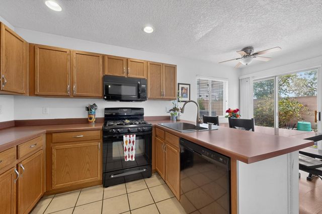 348 Pequin Trail SE, Albuquerque, NM 87123