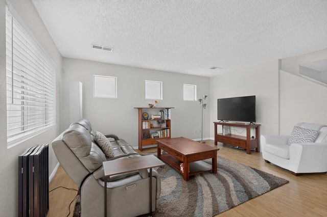 348 Pequin Trail SE, Albuquerque, NM 87123