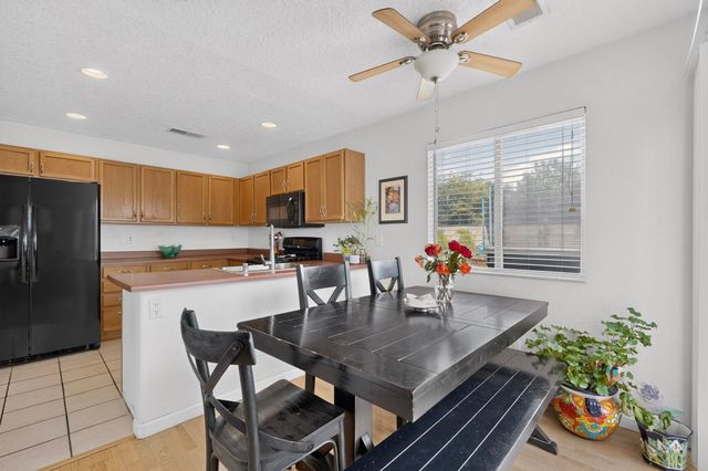 348 Pequin Trail SE, Albuquerque, NM 87123