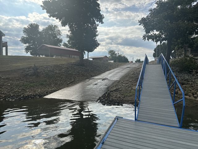 721 Beechview Rd, Clifton, TN 38425