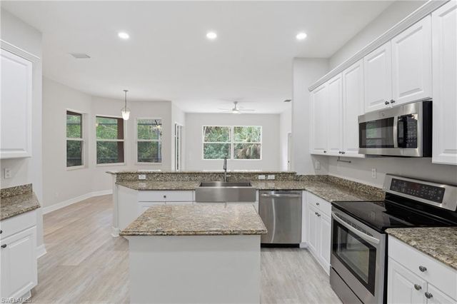 2480 52nd AVE NE, Naples, FL 34120