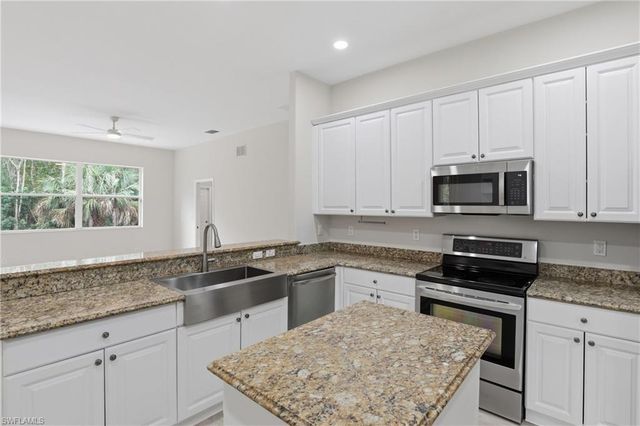 2480 52nd AVE NE, Naples, FL 34120