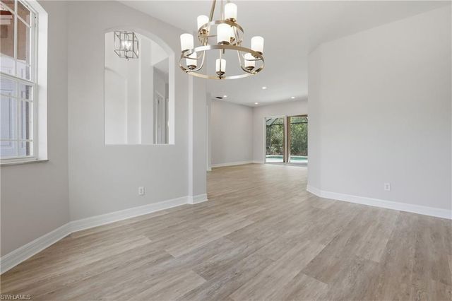 2480 52nd AVE NE, Naples, FL 34120