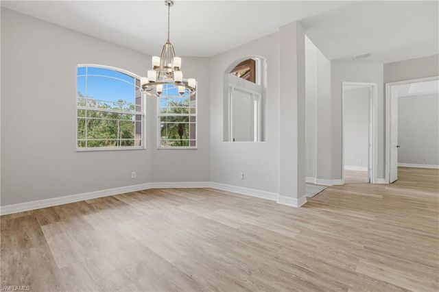 2480 52nd AVE NE, Naples, FL 34120