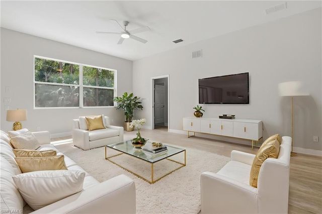 2480 52nd AVE NE, Naples, FL 34120