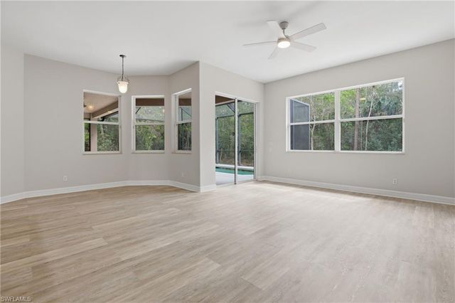 2480 52nd AVE NE, Naples, FL 34120