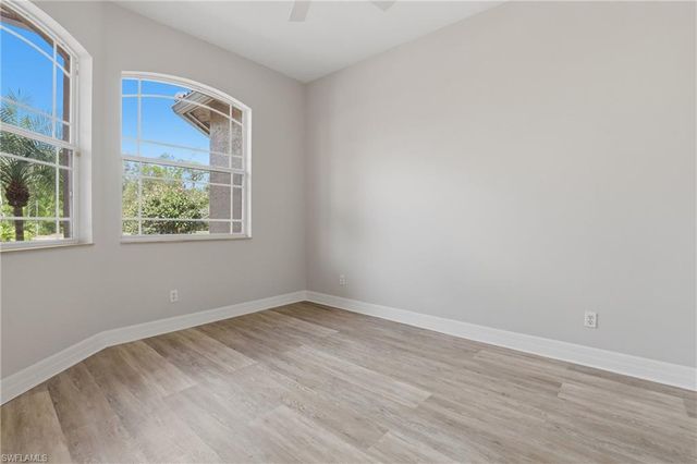 2480 52nd AVE NE, Naples, FL 34120