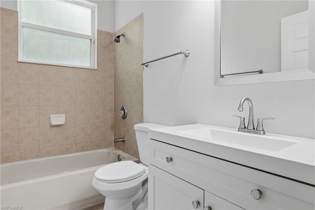 2480 52nd AVE NE, Naples, FL 34120