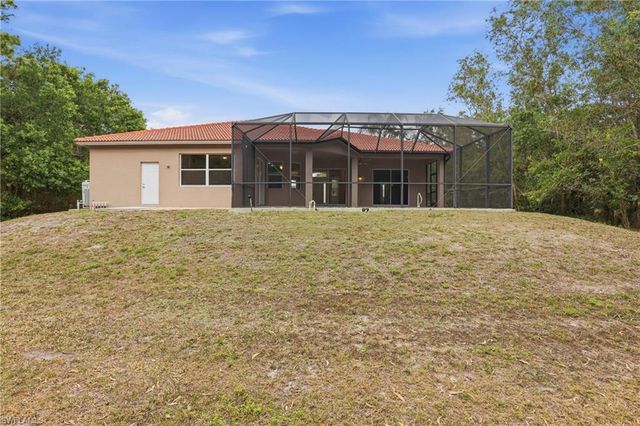 2480 52nd AVE NE, Naples, FL 34120