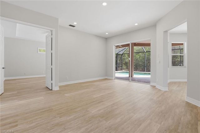 2480 52nd AVE NE, Naples, FL 34120