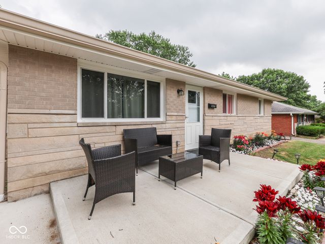 521 S 4th Avenue, Beech Grove, IN 46107