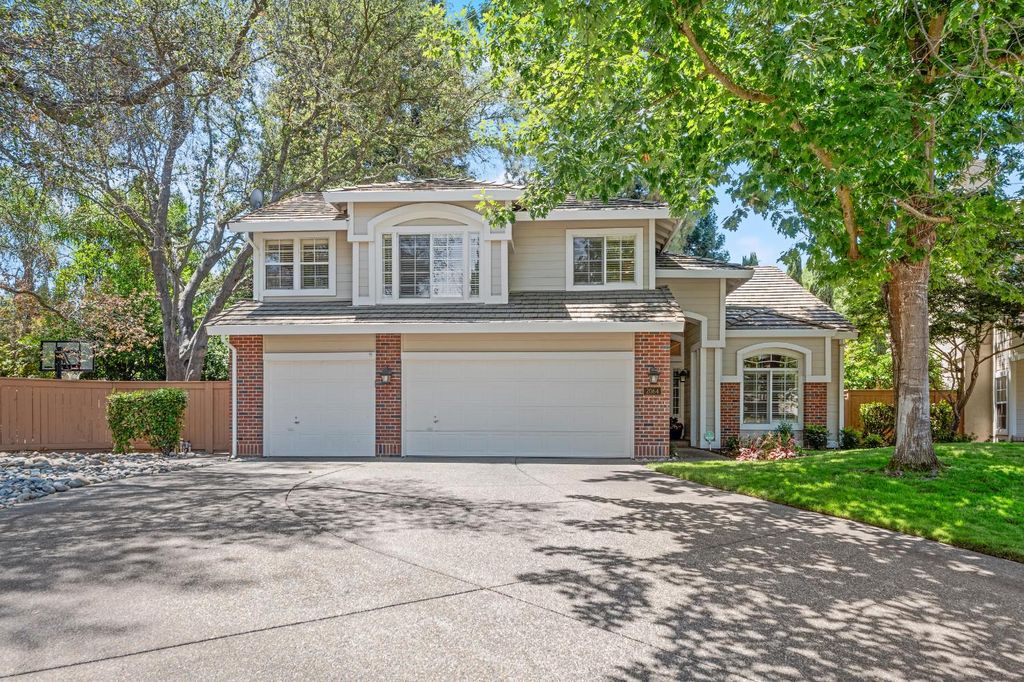 2064 Red Star Ct, Gold River, CA 95670