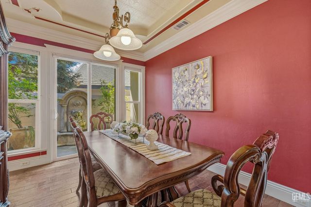 2902 Ragland Court, Bakersfield, CA 93311