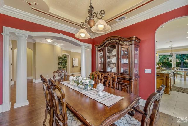 2902 Ragland Court, Bakersfield, CA 93311