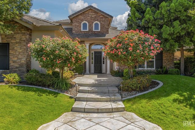 2902 Ragland Court, Bakersfield, CA 93311