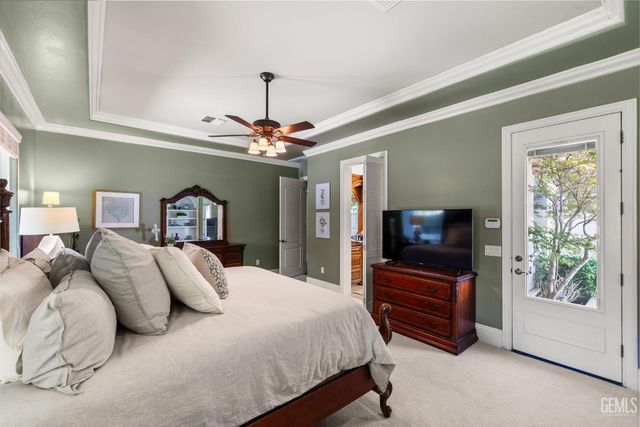 2902 Ragland Court, Bakersfield, CA 93311