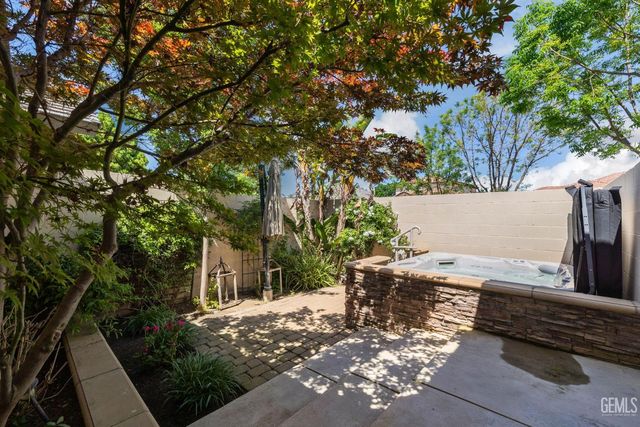 2902 Ragland Court, Bakersfield, CA 93311